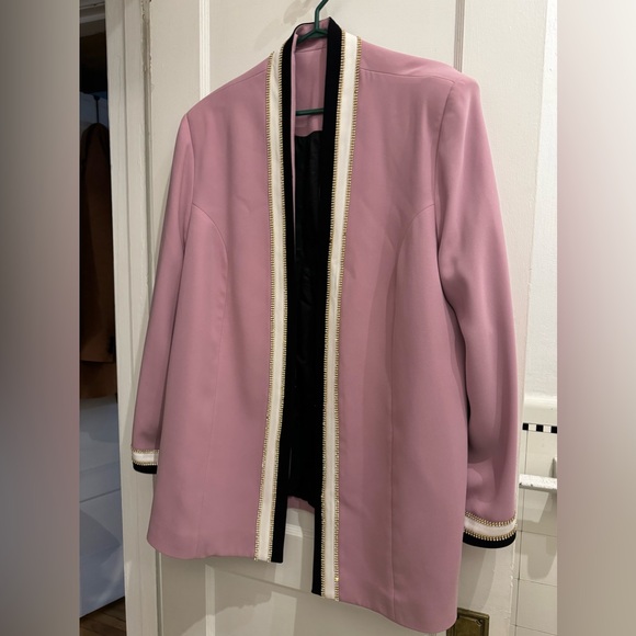 MODEST BLAZER made in Lebanon - Picture 1 of 6